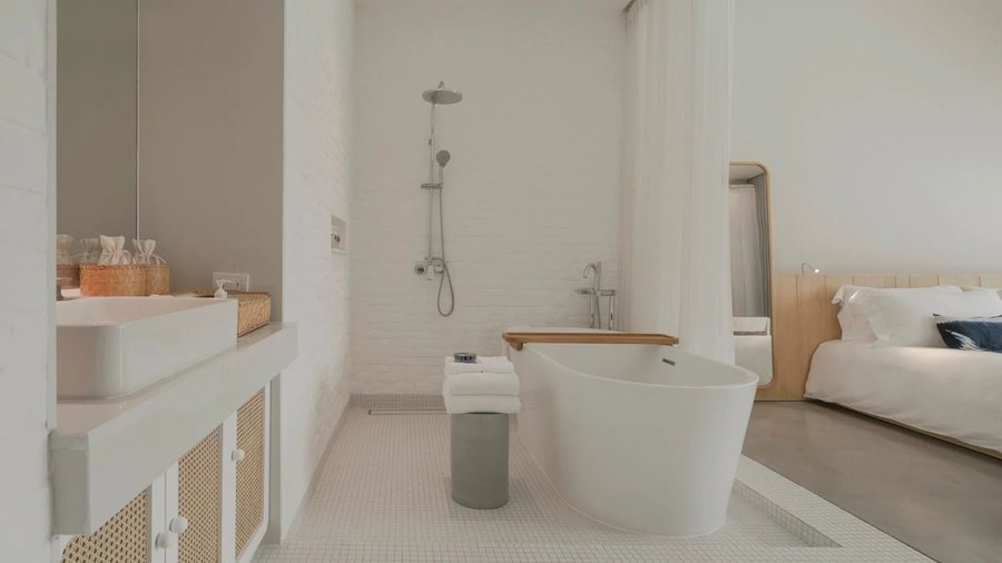 Sala Bang Pa In — Bathroom