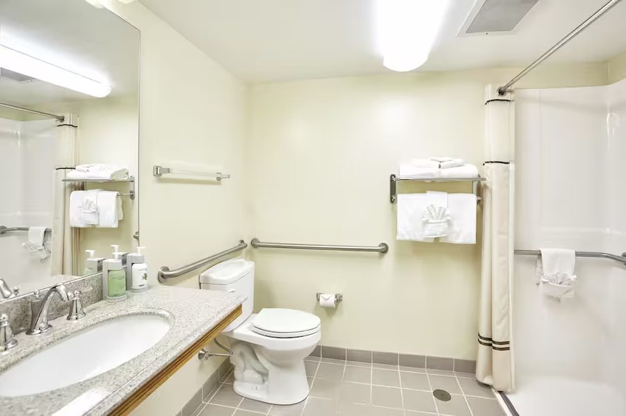 Salt Fork Lodge And Conference Center — Bathroom