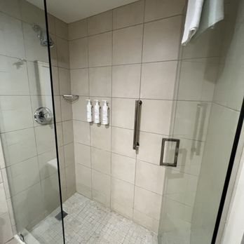 Salt Lake City Marriott University Park — Bathroom
