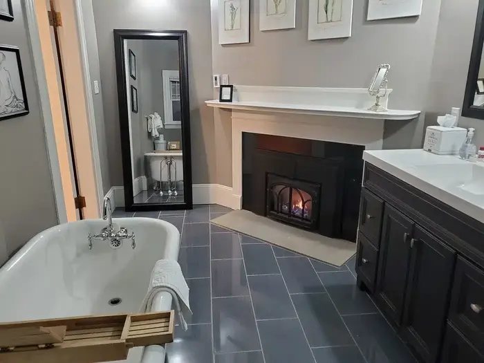 Saltair Inn Waterfront B B — Bathroom