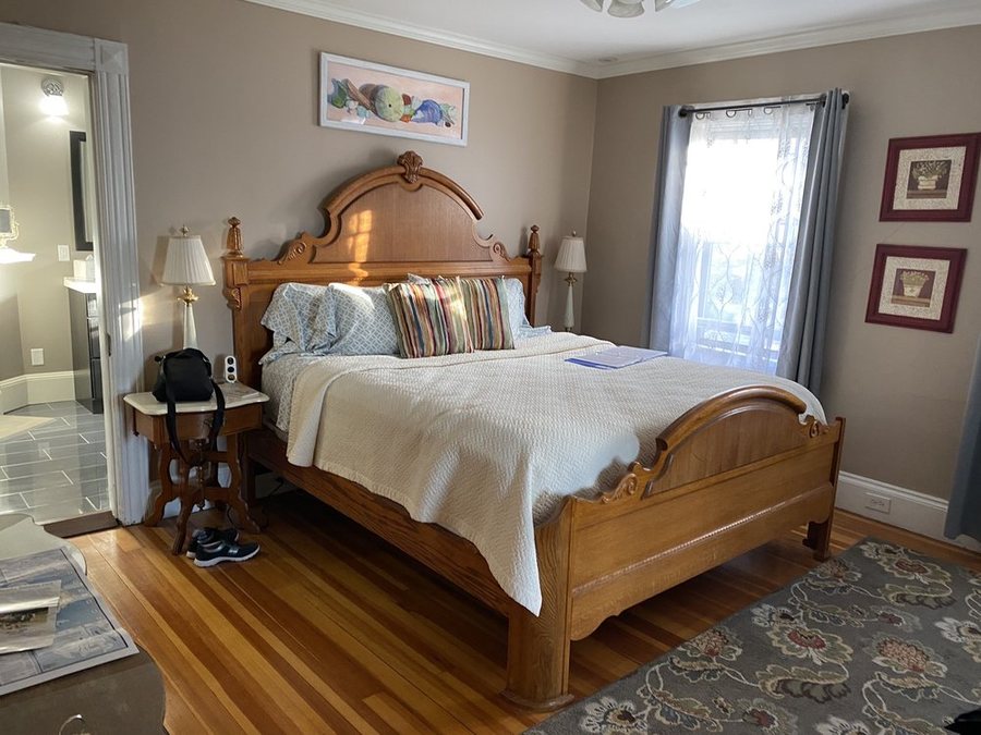 Saltair Inn Waterfront B B — Guest room