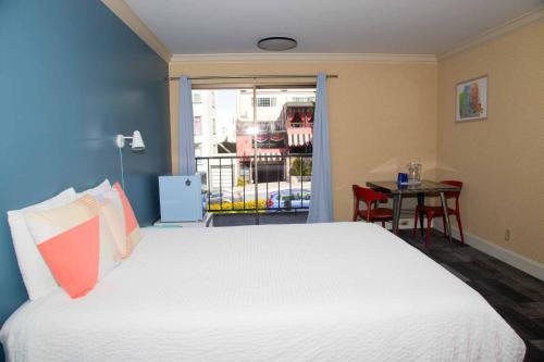 Samesun San Francisco — Guest room