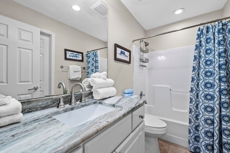 San Carlos Condominiums — Bathroom