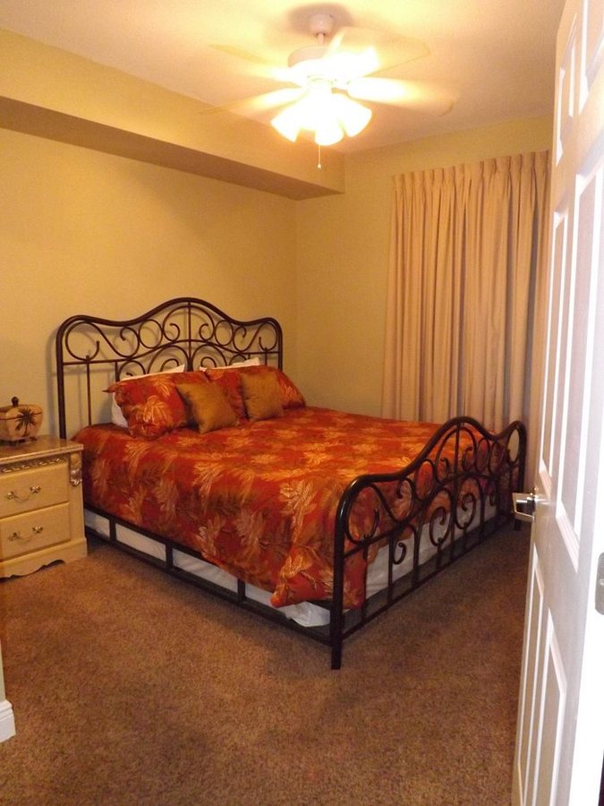 San Carlos Condominiums — Guest room