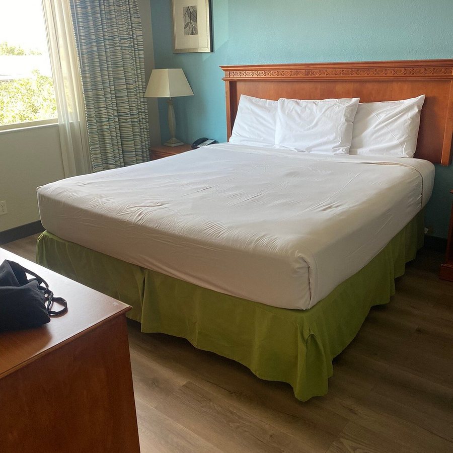 San Joaquin Hotel — Guest room
