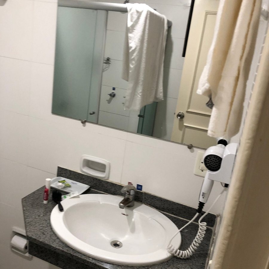 San Juan Business Sao Paulo — Bathroom