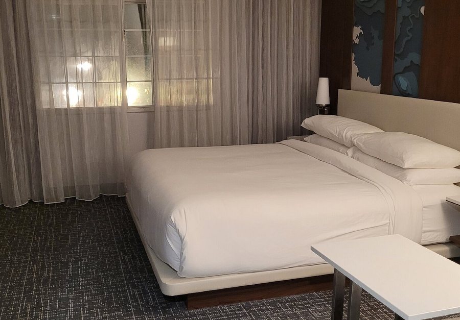 San Mateo Marriott San Francisco Airport — Guest room