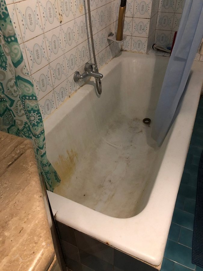San Sebastian Surf Camp — Bathroom
