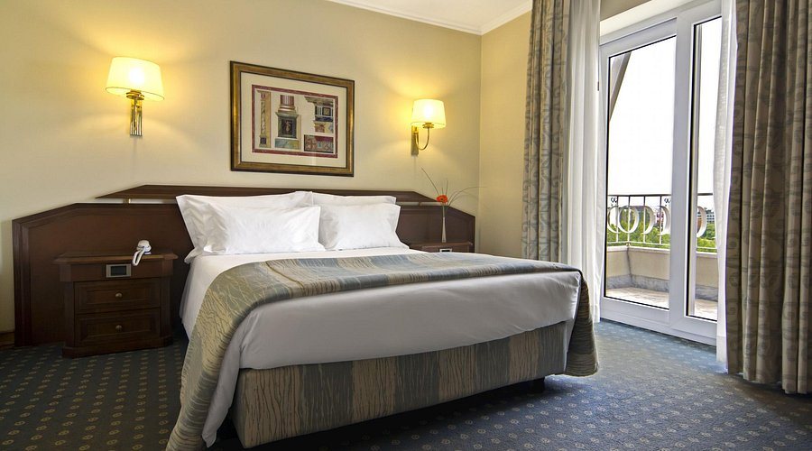 SANA Reno Hotel — Guest room