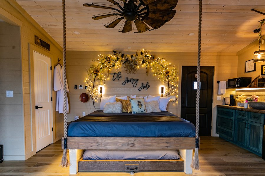 Sanctuary Treehouse Resort — Guest room