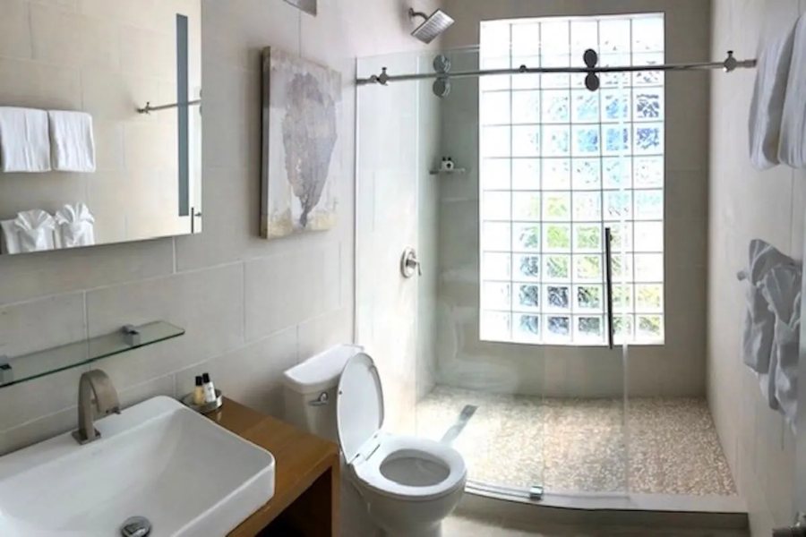 Sand Dollar Estate — Bathroom