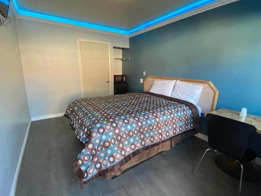 Sand Piper Motel Los Angeles Los Angeles California — Guest room