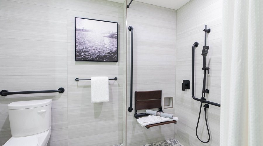 Sandman Signature Dallas Las Colinas Hotel Suites — Bathroom