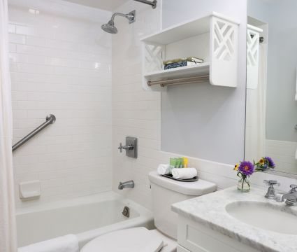 Sandpiper Beach Club — Bathroom