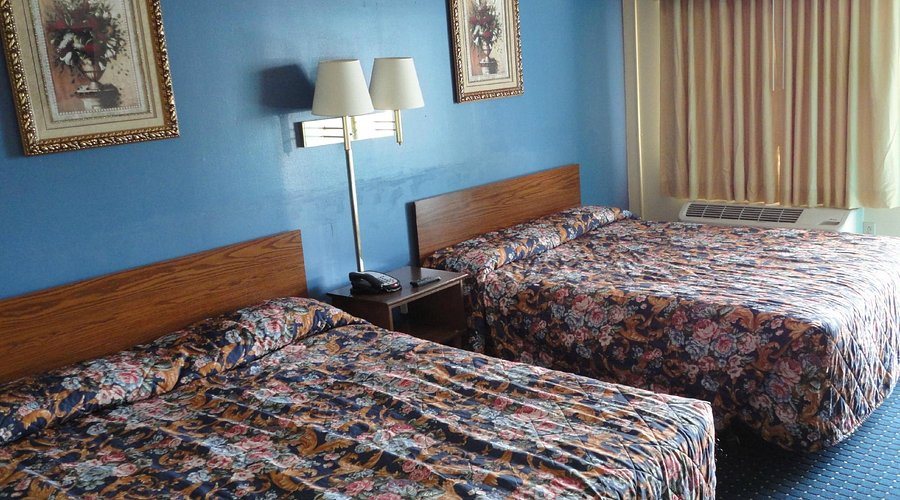 Sands Motel — Guest room