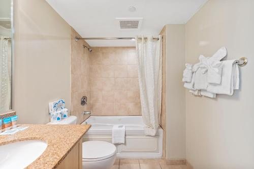 Sands Ocean Club Resort — Bathroom
