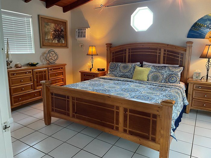 Sands of Islamorada Hotel — Guest room