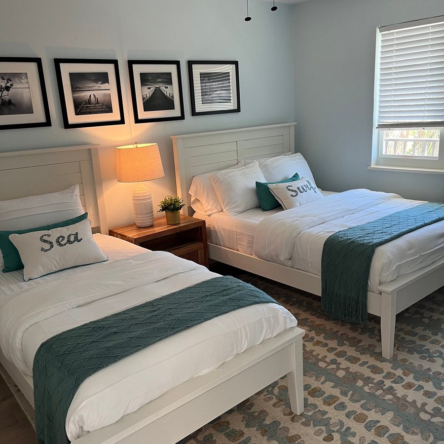 Sanibel Siesta on the Beach — Guest room