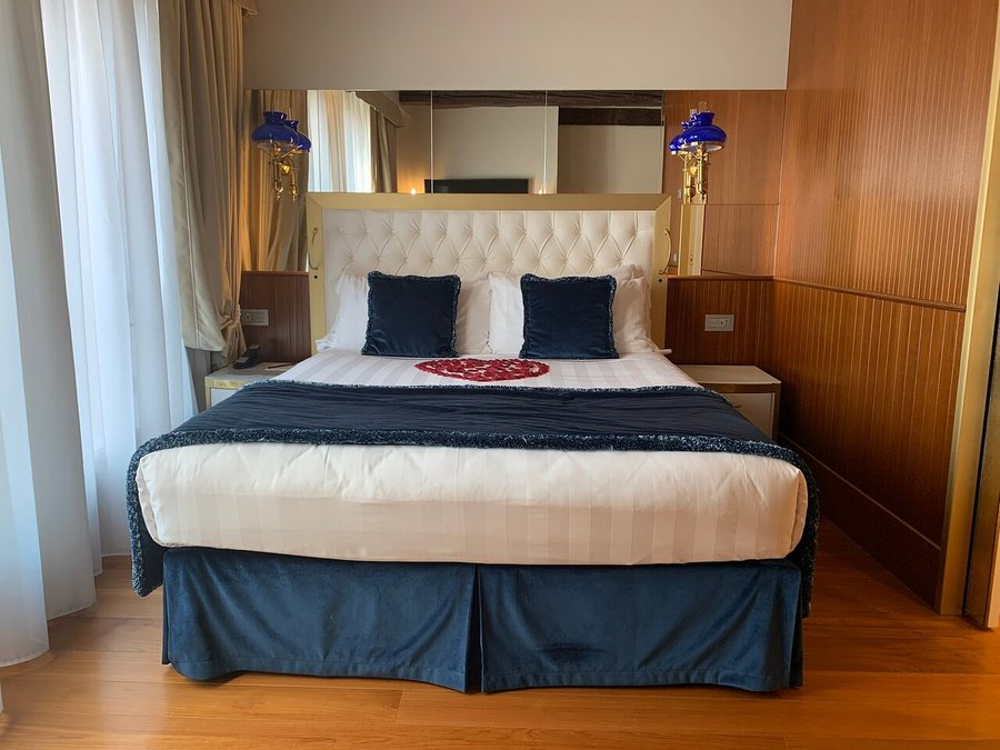 Santa croce 241 — Guest room