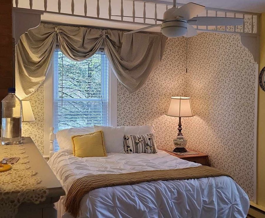 Saratoga Farmstead B B — Guest room