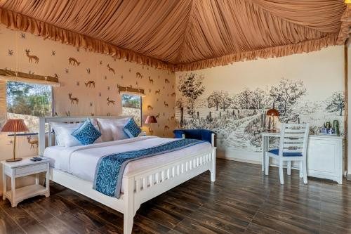 Sariska Manor — Guest room