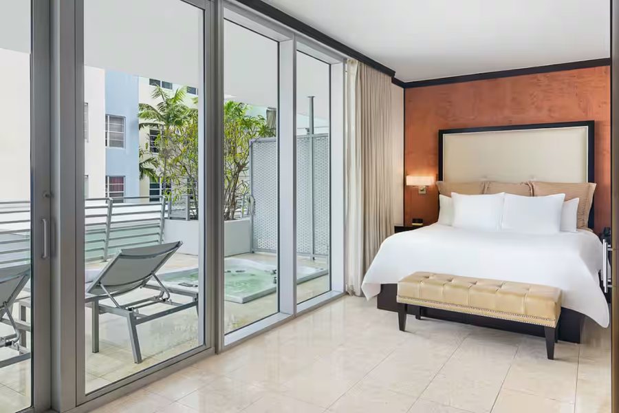 SBV Luxury Ocean Hotel Suites Miami Beach Florida — Guest room