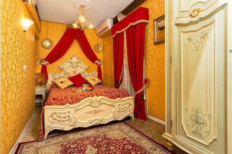 Scalon del Doge — Guest room