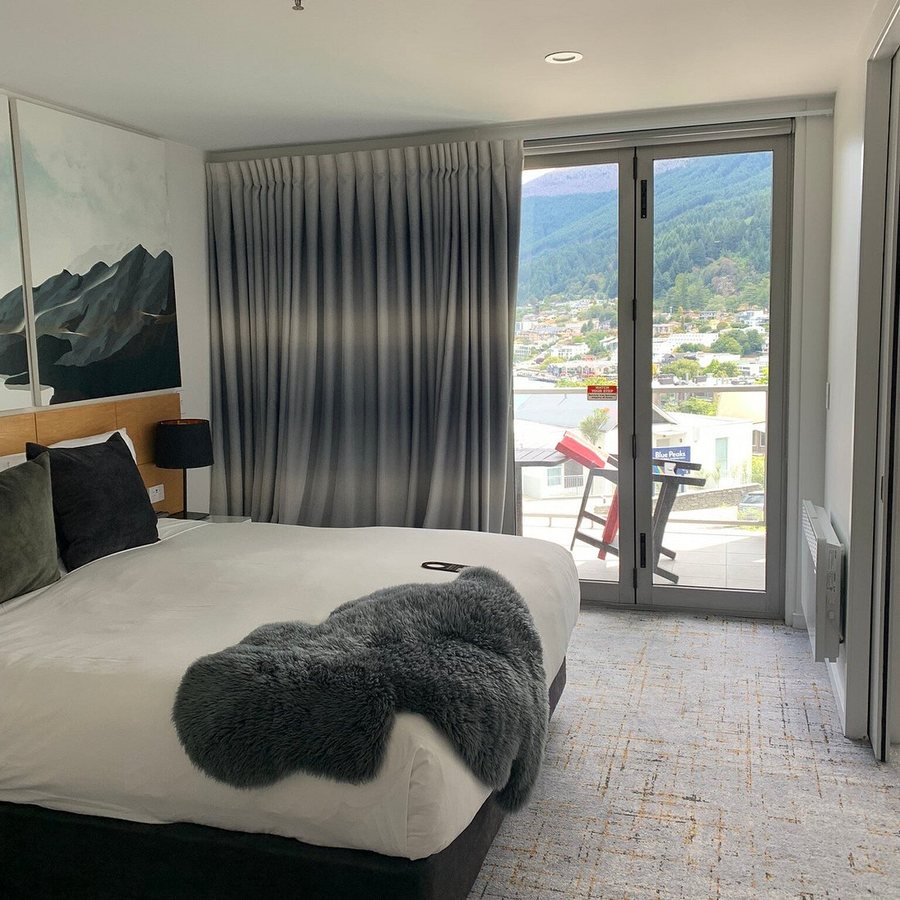 Scenic Suites Queenstown — Guest room