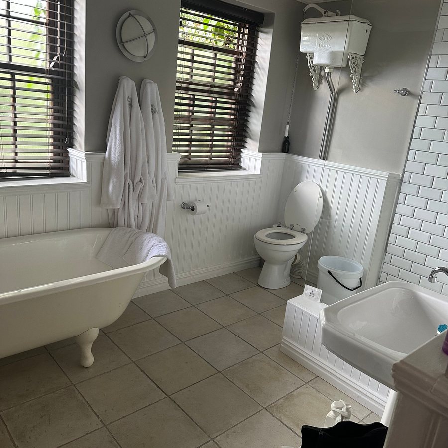 Schoone Oordt Country House — Bathroom