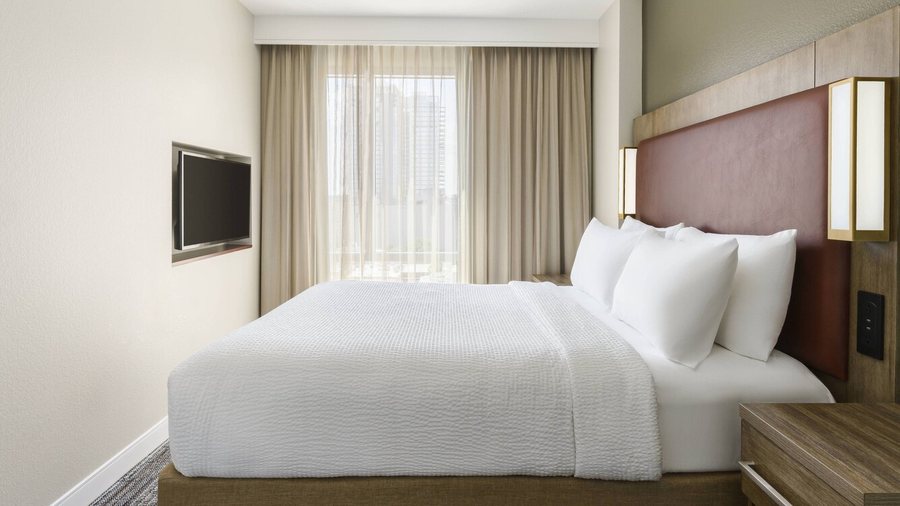 Scottish Inns Austin Downtown — Guest room