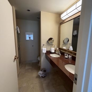 Scottsdale Marriott at McDowell Mountains — Bathroom