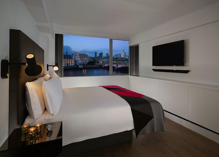 Sea Containers London — Guest room