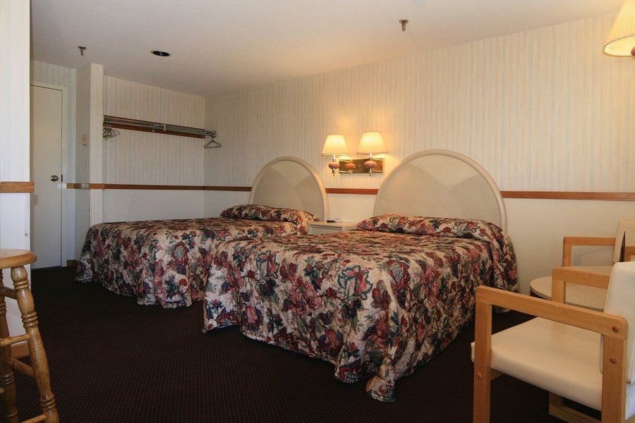 Sea Drift Motel — Guest room