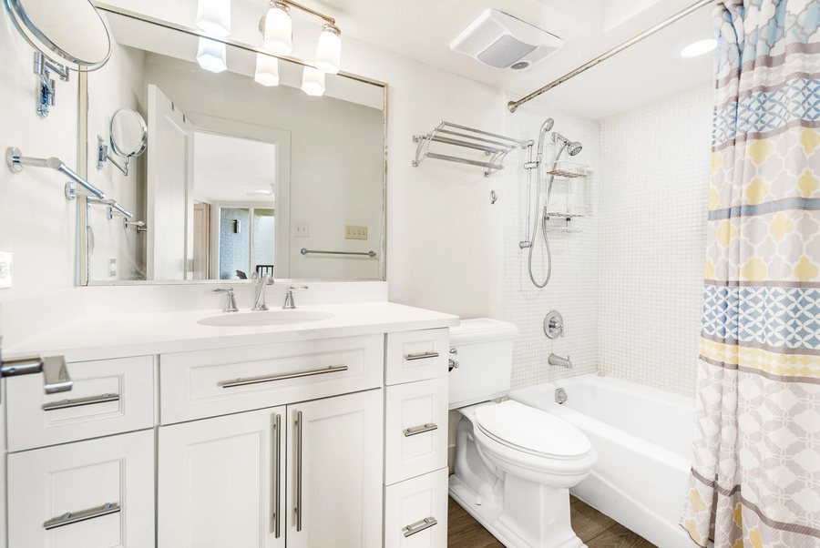 Sea Gull Condominiums — Bathroom