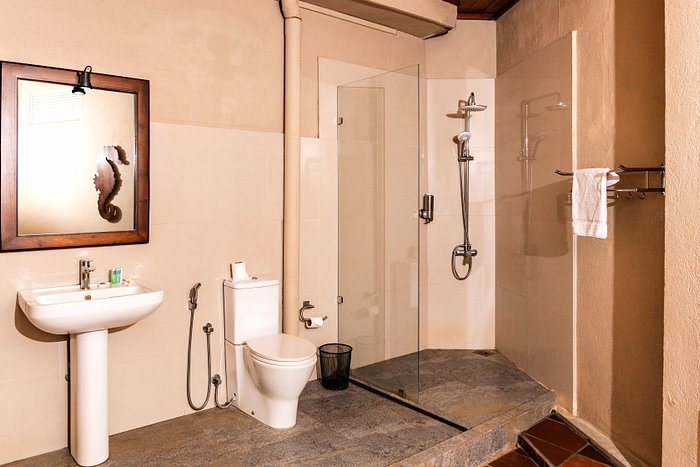 Sea Horse Resort — Bathroom