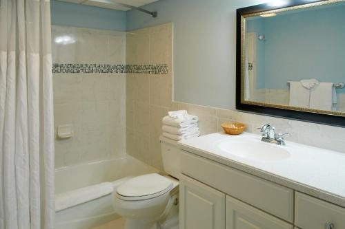 Sea Ray Motel — Bathroom
