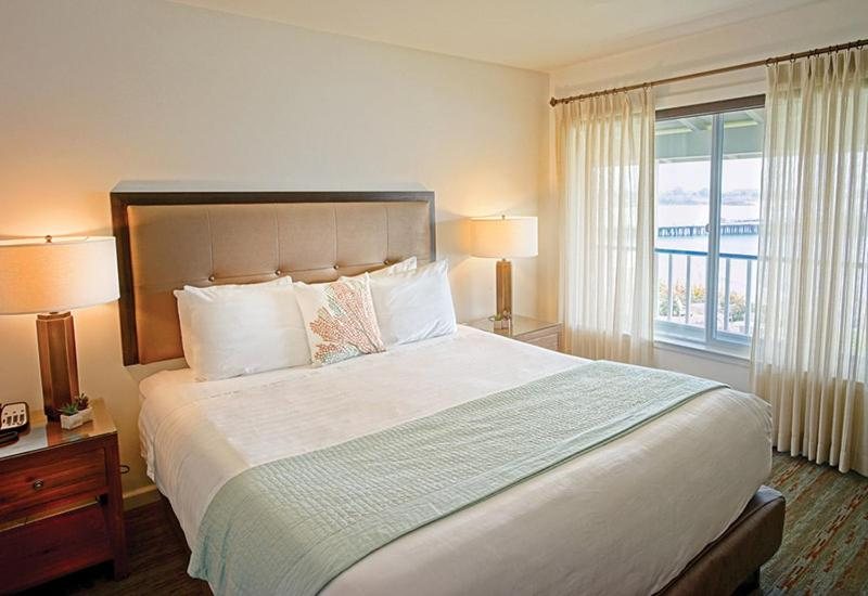 Sea Sand Inn — Guest room