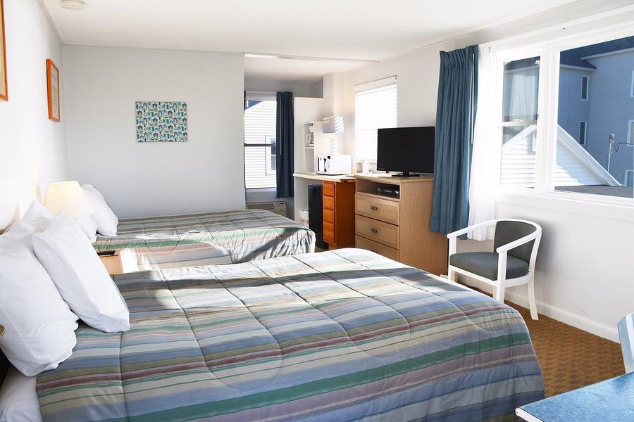 Sea View Inn — Guest room