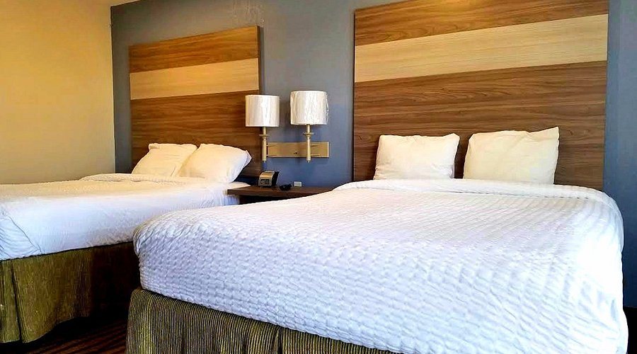 Seabreeze Inn — Guest room