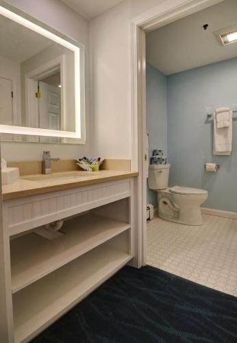 Seacastles Resort Inn and Suites — Bathroom