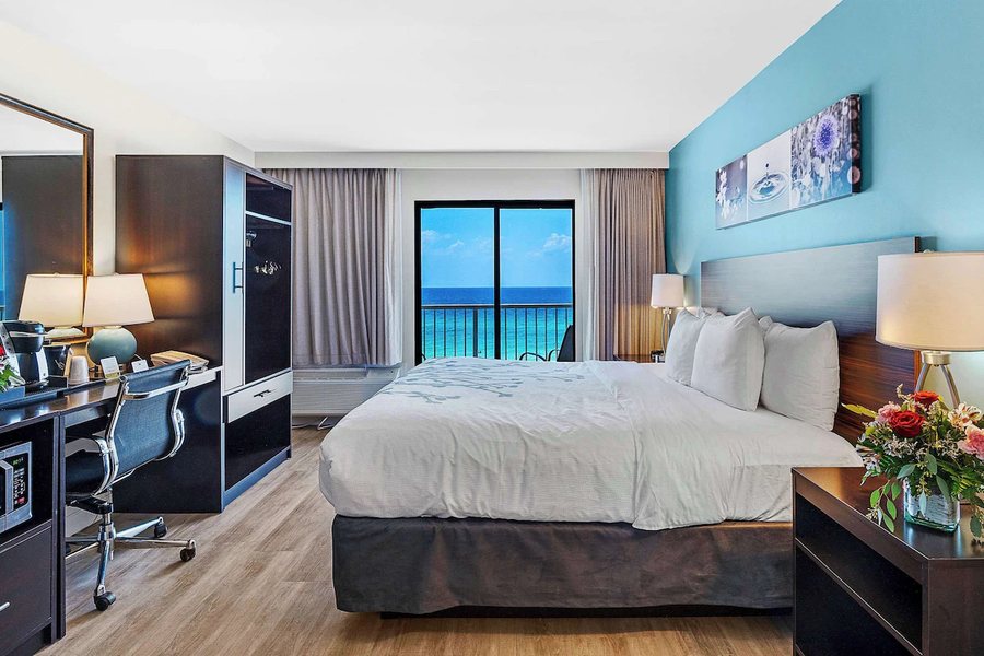 SeaChase — Guest room