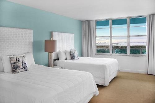 Seacoast Suites Miami Beach Florida — Guest room