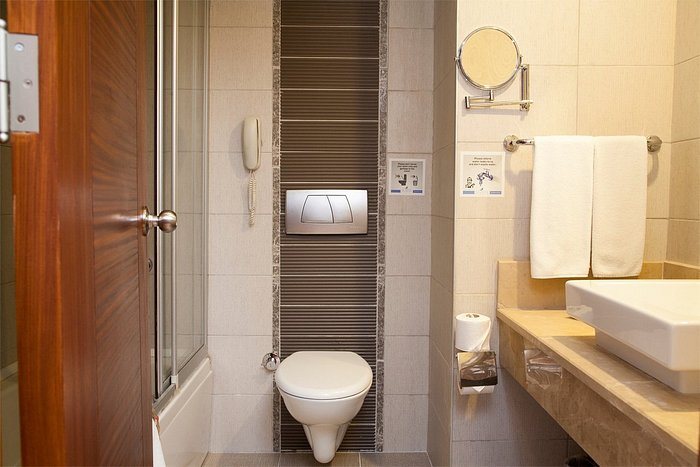 Seaden Sea World Resort Spa — Bathroom