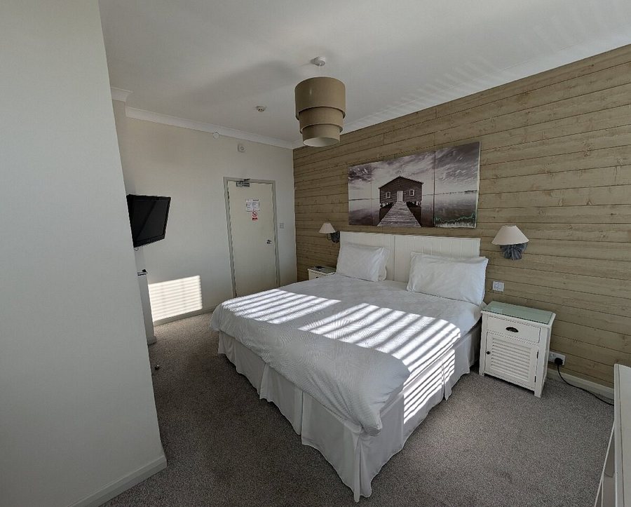 Seascale Hotel Restaurant — Guest room
