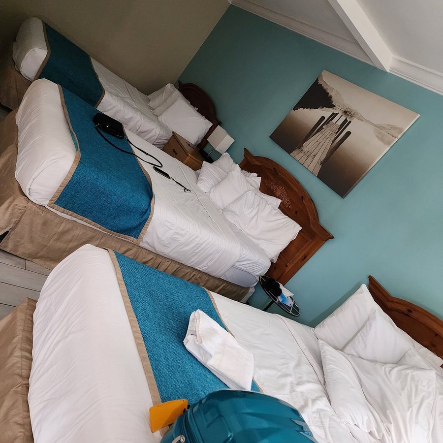 Seashell Motel Key West Hostel — Guest room