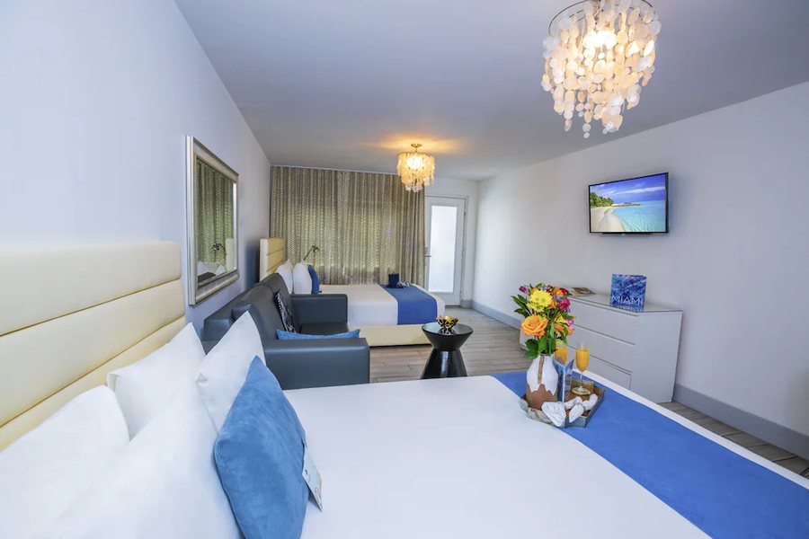 Seaside All Suites Hotel Miami Beach Florida — Guest room