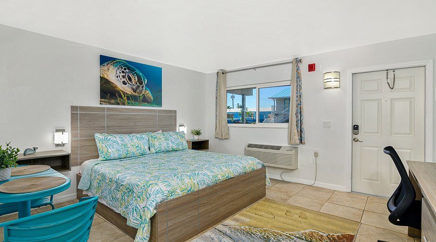 Seaside An All Suite Resort — Guest room