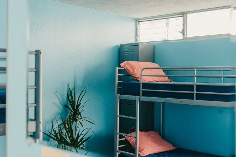 Seaside Hawaiian Hostel — Guest room