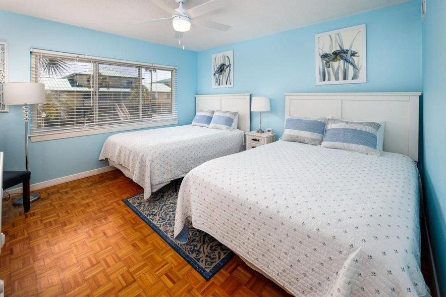 Seaspray Condominiums — Guest room