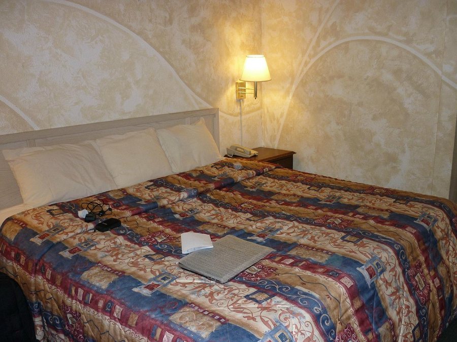 Seattle Pacific Hotel — Guest room